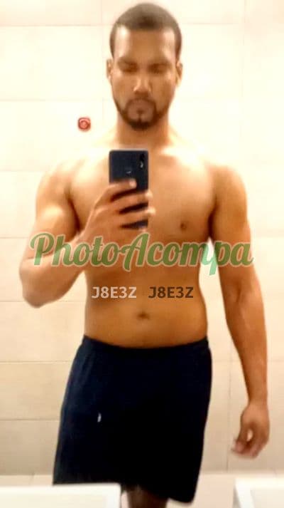 Acompanhante masculino em Florianópolis com beijo grego (6) — Jonathan
