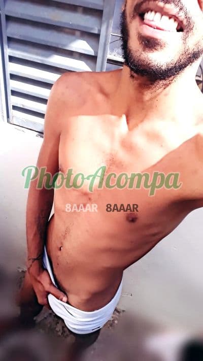 Acompanhante masculino em São Carlos com beijo grego (2) — Jotta