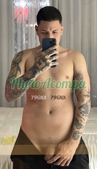 Acompanhante masculino em Belo Horizonte com beijo grego (2) — Leonardo