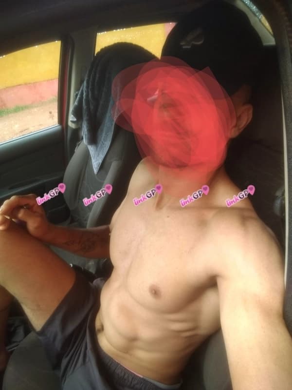 Acompanhante masculino alto em Brasília