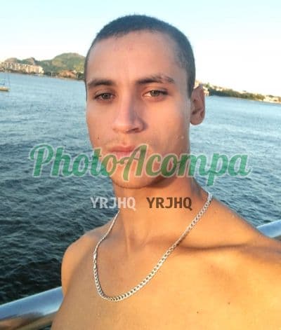 Foto 4: Acompanhante masculino em Rio das Ostras — beijo na boca, Matheus