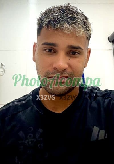 Acompanhante masculino em Guarulhos — beijo grego, foto 2 de Mickael