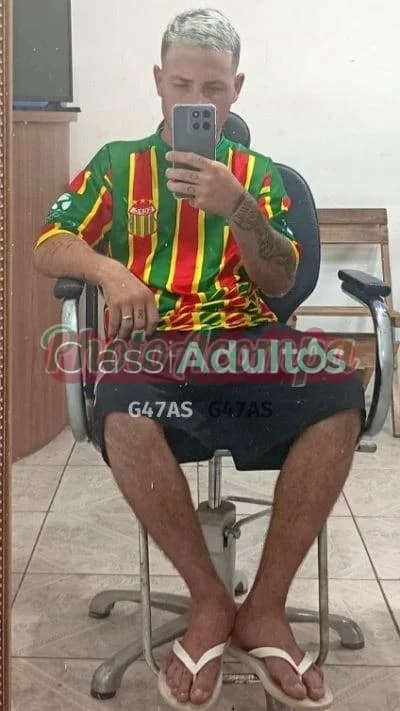 Nicolás — acompanhante masculino em Igrejinha