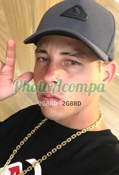 Acompanhante masculino em Canoas com beijo grego (2) — Nicolás