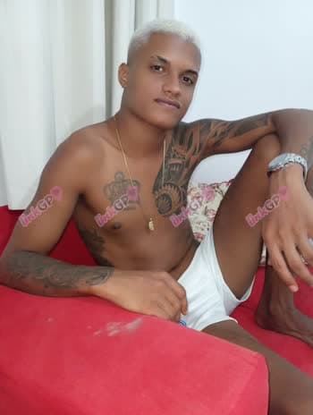 Acompanhante masculino em São Paulo com beijo grego (2) — Oliver