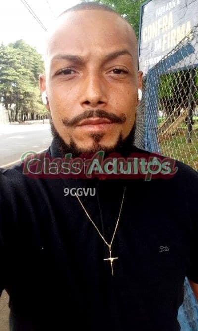 Robert — acompanhante masculino em Franca
