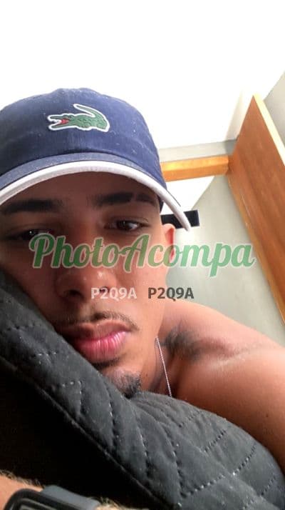 Acompanhante masculino em Rio de Janeiro com beijo grego (2) — Thiago
