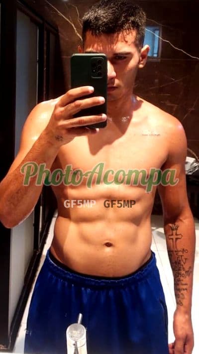 Acompanhante masculino em São José — beijo na boca, foto 2 de Vinícius