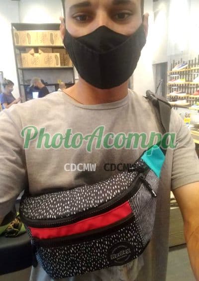 Acompanhante masculino em Cabo Frio com beijo grego (2) — Wall