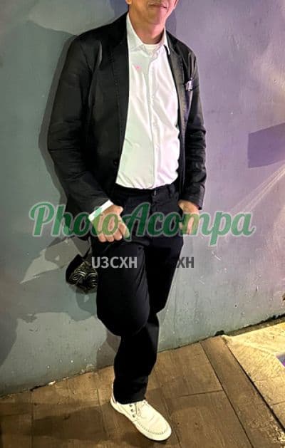 Acompanhante masculino em Taboão da Serra com beijo grego (2) — Will