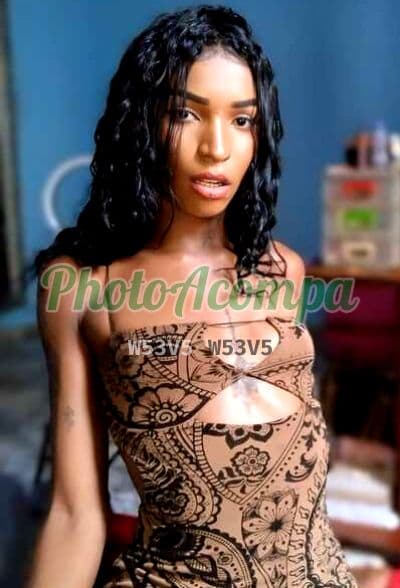 Travesti acompanhante em Ferraz de Vasconcelos com beijo na boca (2) — Arye