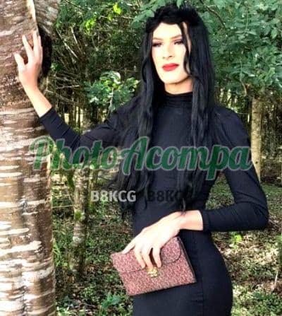 Travesti acompanhante em Curitiba — garganta profunda, foto 4 de Brenda