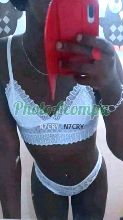 Travesti acompanhante em Rio de Janeiro — oral sem camisinha, foto 4 de Gabriela
