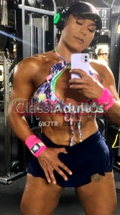Kamilla — travesti em Florianópolis