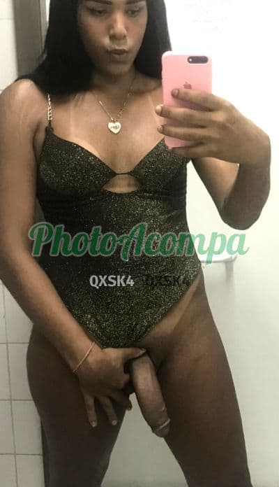 Travesti acompanhante em Rio de Janeiro — oral sem camisinha, foto 4 de Lorena