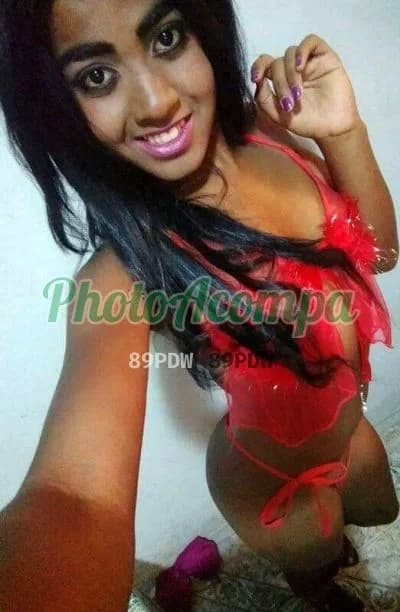 Travesti acompanhante em Barbacena com garganta profunda (4) — Lorenna