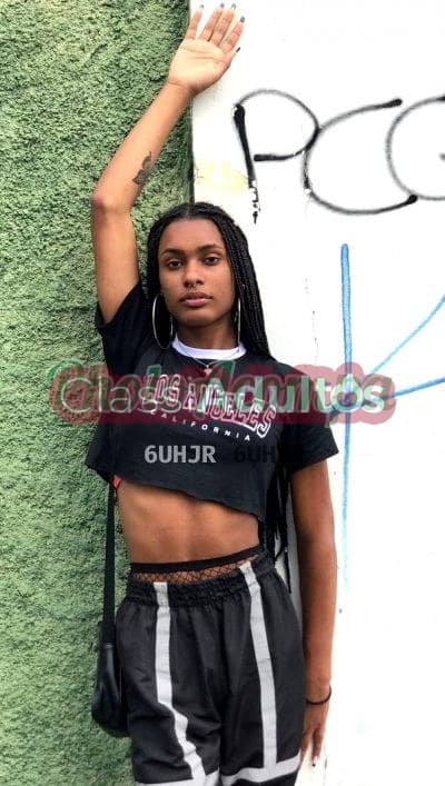 Paula — travesti em Betim