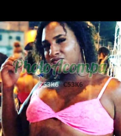 Travesti acompanhante em Niterói com beijo grego (2) — Sofhia