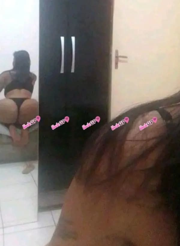 Travesti acompanhante cabelo médio em Baixada Santista, foto 2 de Stella