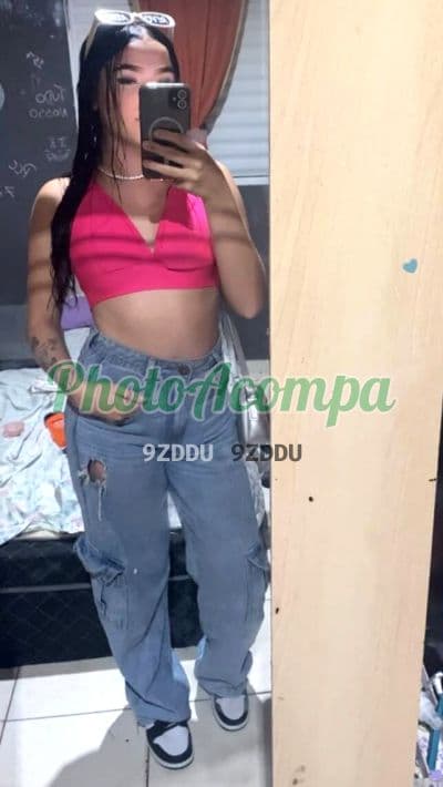 Júlia, 20 anos — acompanhante em Poá