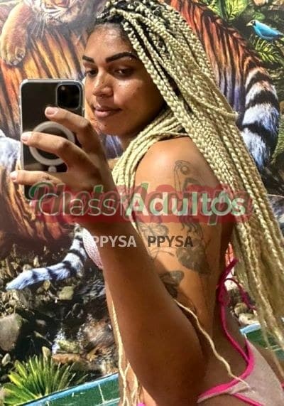 Emmanuelle — travesti em Duque de Caxias