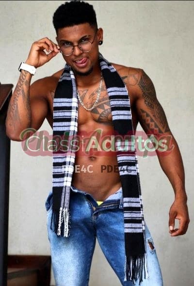 Miller — acompanhante masculino em Aracaju