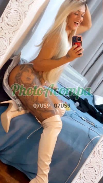 Julianny — travesti em Maringá