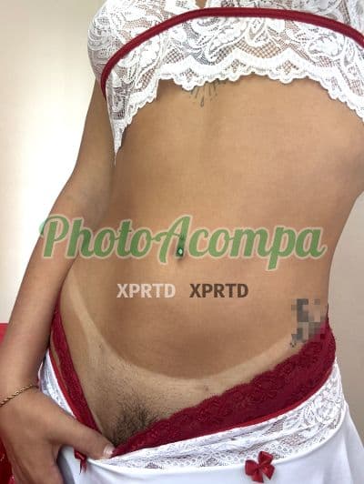 Larissa — travesti em Rio de Janeiro (issa)