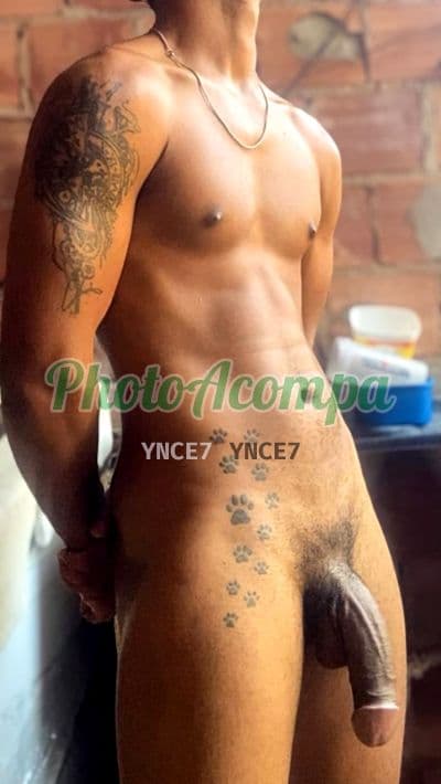 Teseu — acompanhante masculino em Salvador