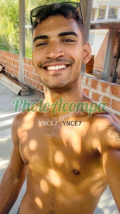 Teseu — acompanhante masculino em Salvador
