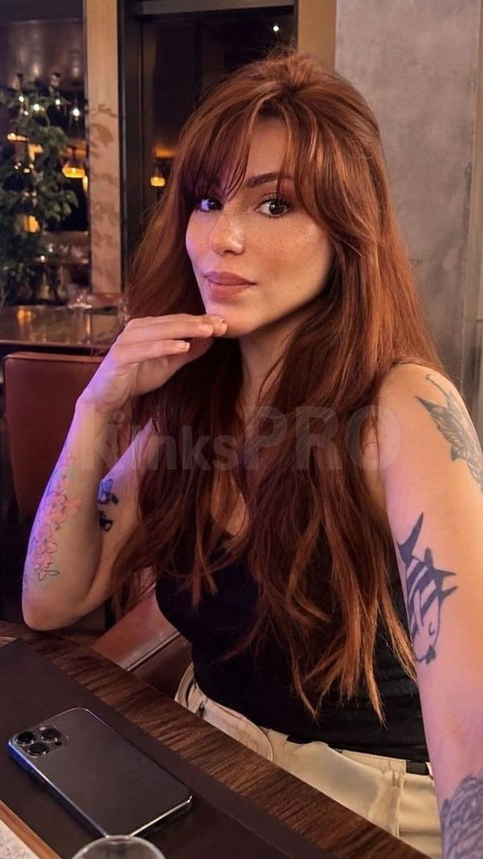 Acompanhante em Porto Alegre com podolatria online (2) — A Raposinha do Sul