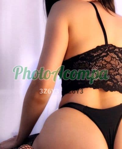 Acompanhante em Joinville com beijo grego (2) — Acompanhante
