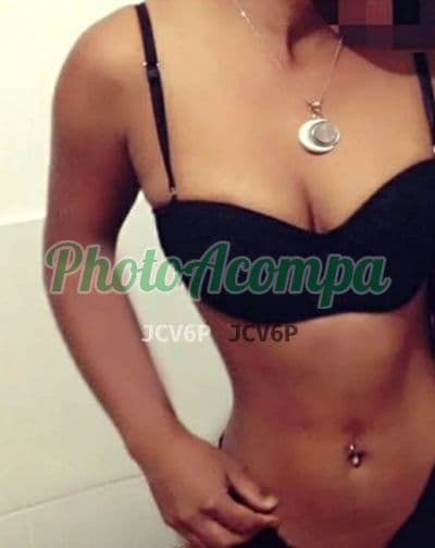 Acompanhante de seios naturais em Salvador, foto 6 de Aline Carvalho