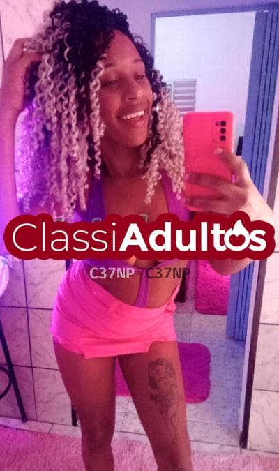Acompanhante negra em Poá