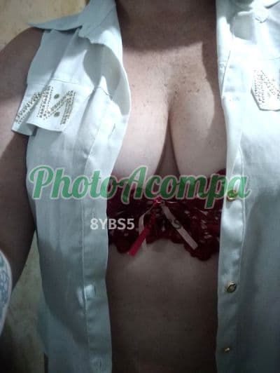 Acompanhante em Curitiba com beijo na boca (2) — Carla
