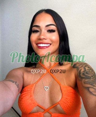 Acompanhante em Salvador com beijo na boca (2) — Cristal Oliveira
