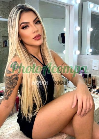 Acompanhante em Osasco com beijo na boca (2) — Fiorella