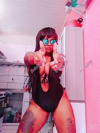 Florzinha — acompanhante em Linhares