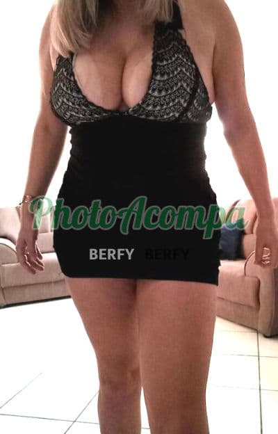 Acompanhante em Joinville com beijo grego (2) — Heloísa Lorry