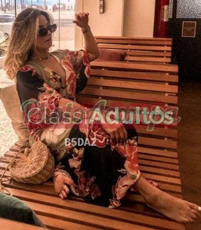 Acompanhante de seios naturais em Nova Odessa — Júlia