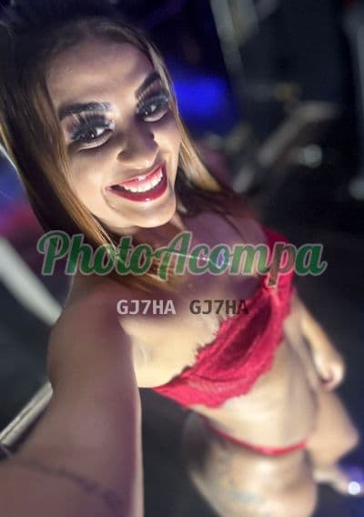 Acompanhante em Vitória da Conquista com beijo na boca (2) — Júlia