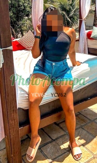 Acompanhante magra em Suzano (3) — Juliana Almeida