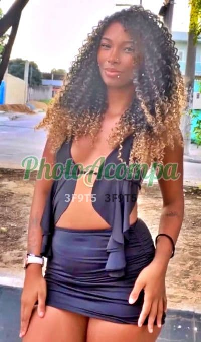 Acompanhante em Rio de Janeiro com beijo grego (2) — Larissa