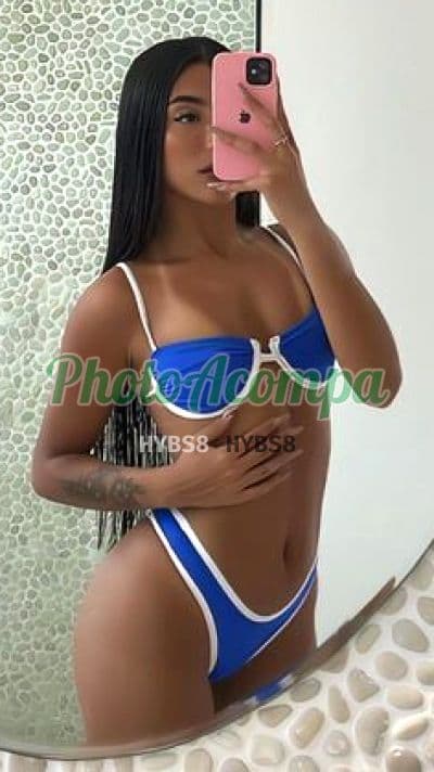 Acompanhante de seios naturais em Duque de Caxias (3) — Larissa