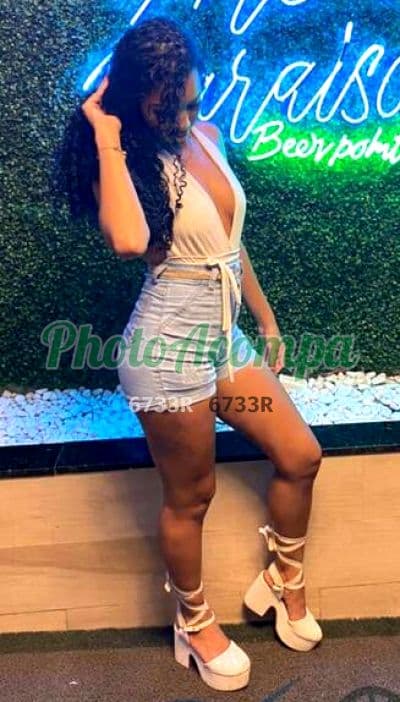 Acompanhante magra em Contagem (3) — Leandra