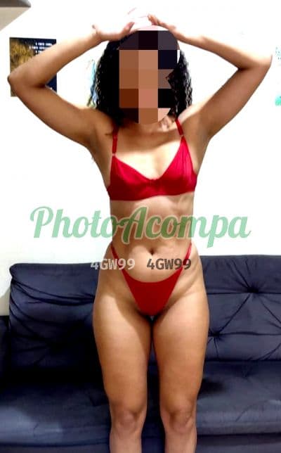 Acompanhante magra em Florianópolis (3) — Leticia Leite