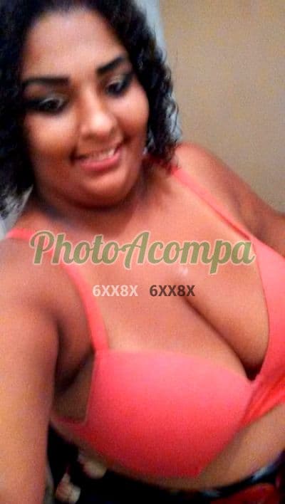 Acompanhante de seios naturais em Guarapari, foto 3 de Lia de Oliveira