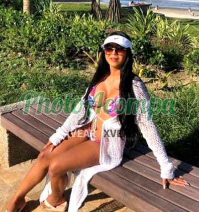 Acompanhante em Guarujá — beijo na boca, foto 2 de Lívia Marini