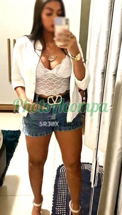 Acompanhante em Curitiba com namoradinha (2) — Louisy