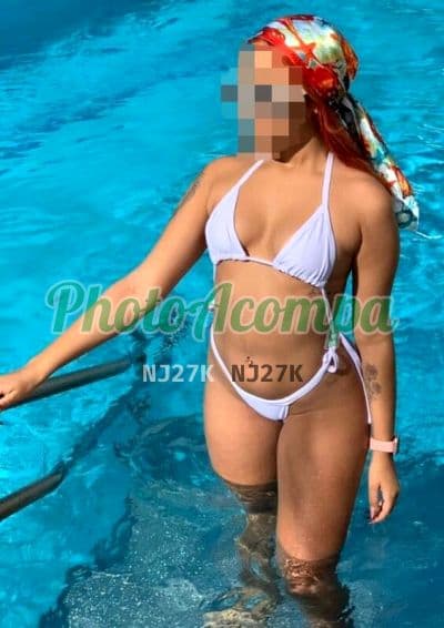 Acompanhante de seios naturais em Fortaleza, foto 3 de Luiza Soares